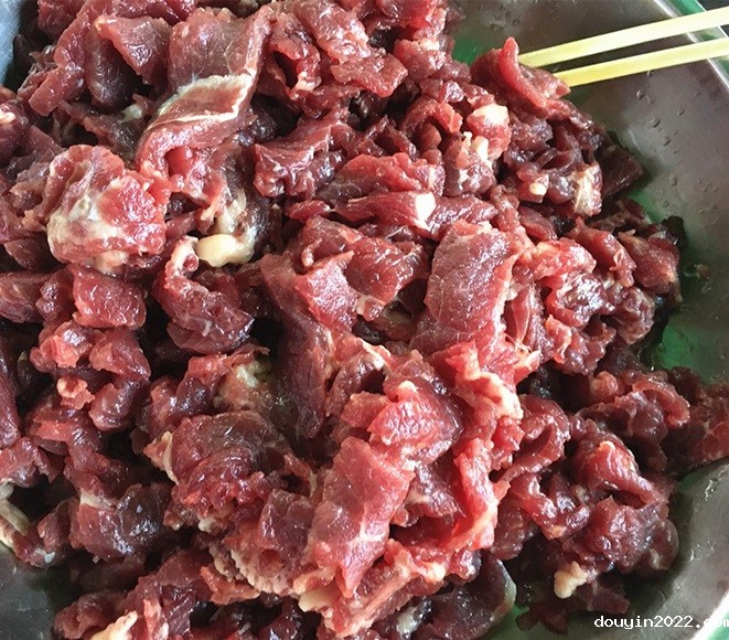 新鲜黄牛肉.jpg