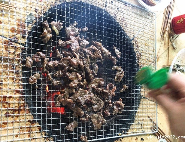 铁网牛肉.jpg